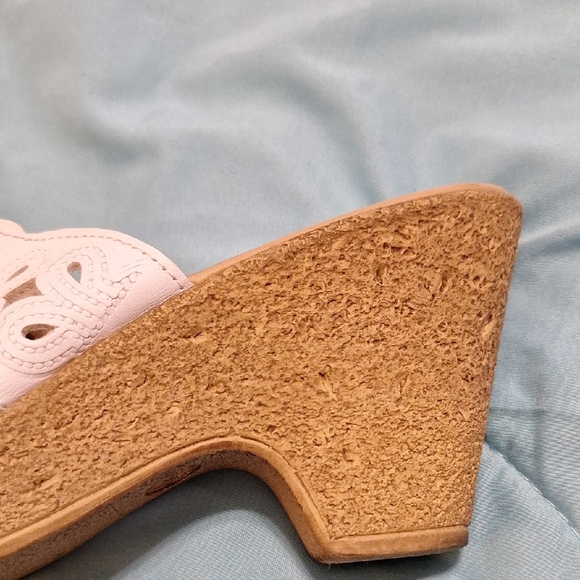 Spring Step Women's Lace Cream Sandals - Picture 8 of 9